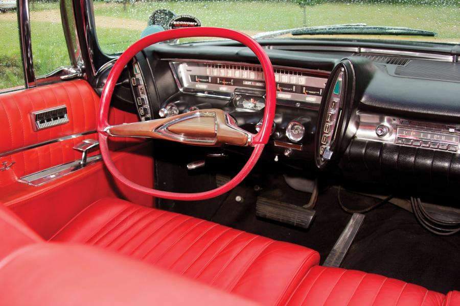  Chrysler Imperial Crown Convertible 1961 года  (фото 7 из 12)